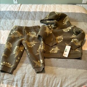 Carter's Kids Fleece Jogger Set in Olive and Cream